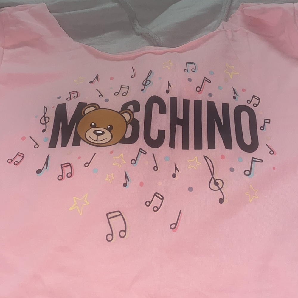Moschino t shirt